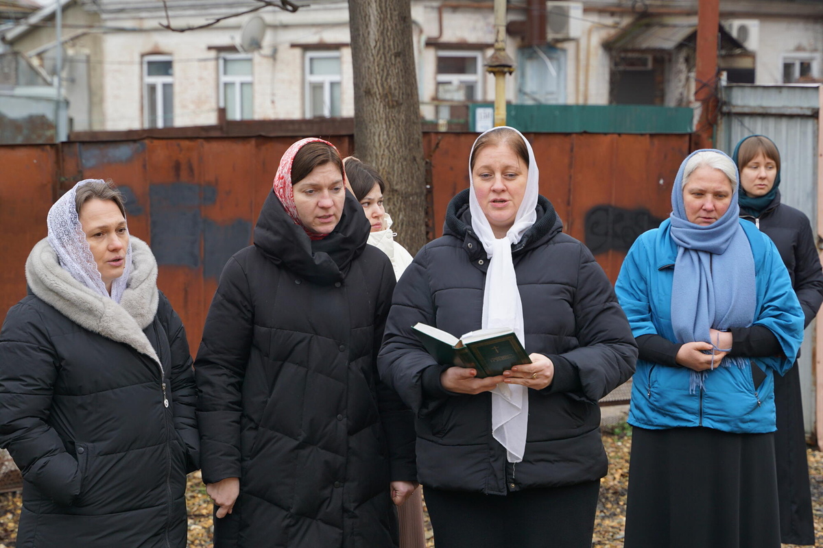 Воскресный молебен в праздник собора новомучеников и исповедников Церкви Русской